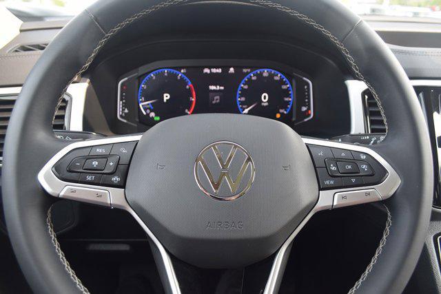 Photo of 2021 Pure White Volkswagen Atlas