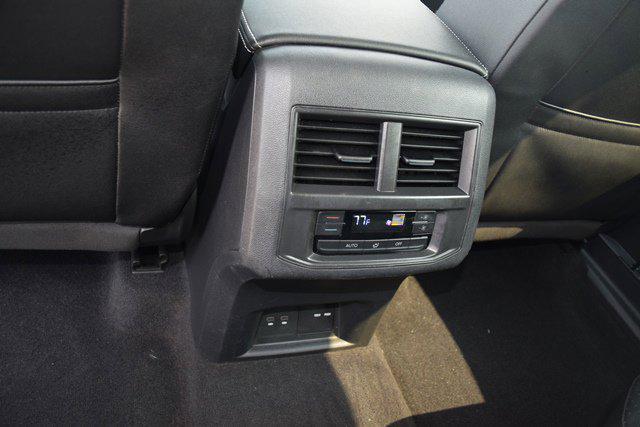 Photo of 2021 Pure White Volkswagen Atlas
