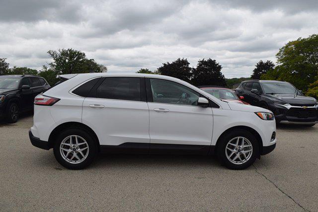 Photo of 2022 Oxford White Ford Edge