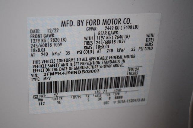 Photo of 2022 Oxford White Ford Edge