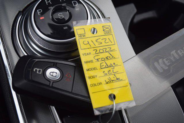 Photo of 2022 Oxford White Ford Edge