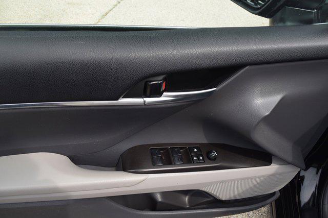 Photo of 2024 Midnight Black Metallic Toyota Camry
