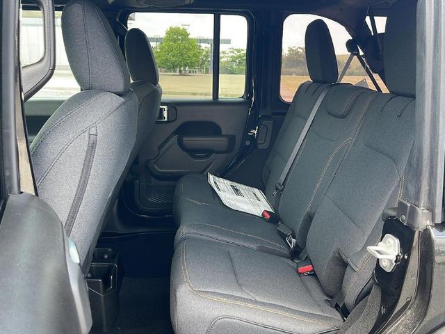 Photo of 2025 Black Clearcoat Jeep Wrangler