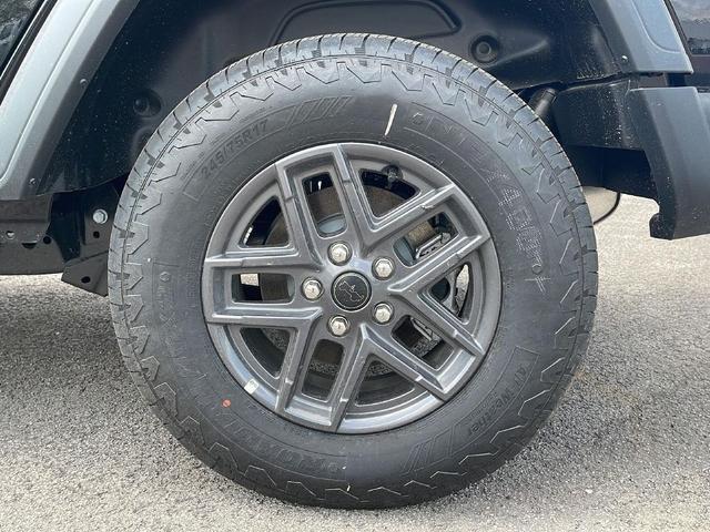 Photo of 2025 Black Clearcoat Jeep Wrangler