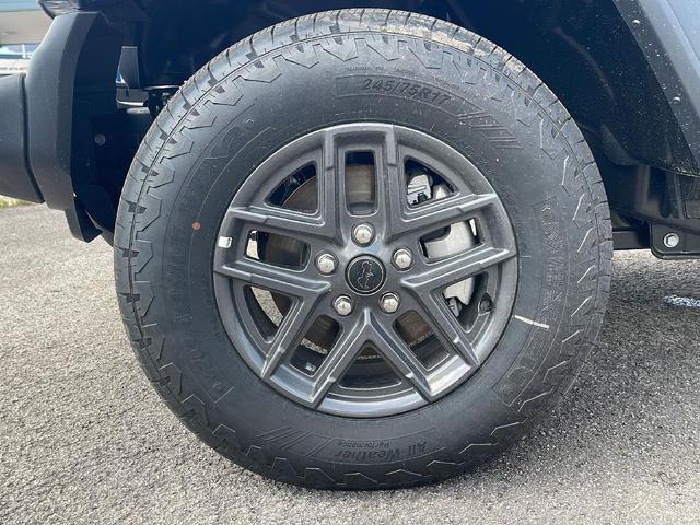 Photo of 2025 Black Clearcoat Jeep Wrangler