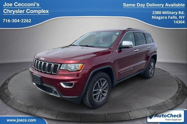 Photo of 2017 Velvet Red Pearlcoat Jeep Grand Cherokee