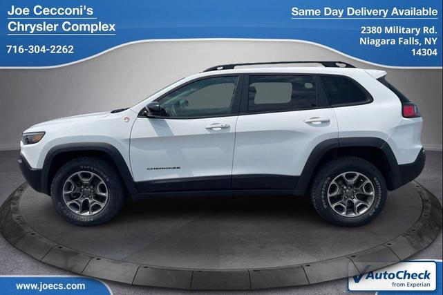 Photo of 2022 Bright White Clearcoat Jeep Cherokee