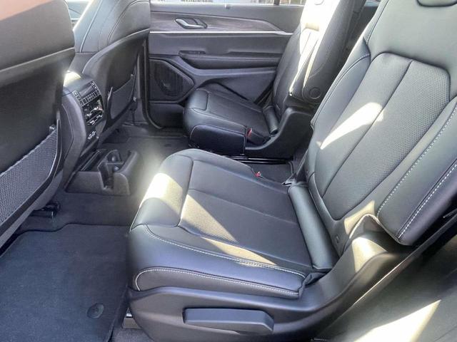 Photo of 2025 Velvet Red Pearlcoat Jeep Grand Cherokee L