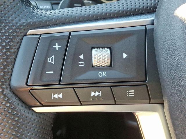 Photo of 2022 Mercury Gray Metallic Mitsubishi Outlander