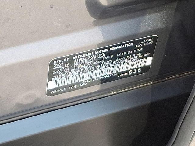 Photo of 2022 Mercury Gray Metallic Mitsubishi Outlander