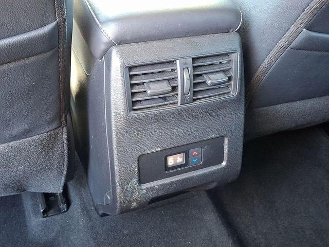 Photo of 2022 Mercury Gray Metallic Mitsubishi Outlander