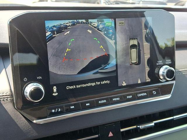 Photo of 2022 Mercury Gray Metallic Mitsubishi Outlander