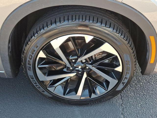 Photo of 2022 Mercury Gray Metallic Mitsubishi Outlander