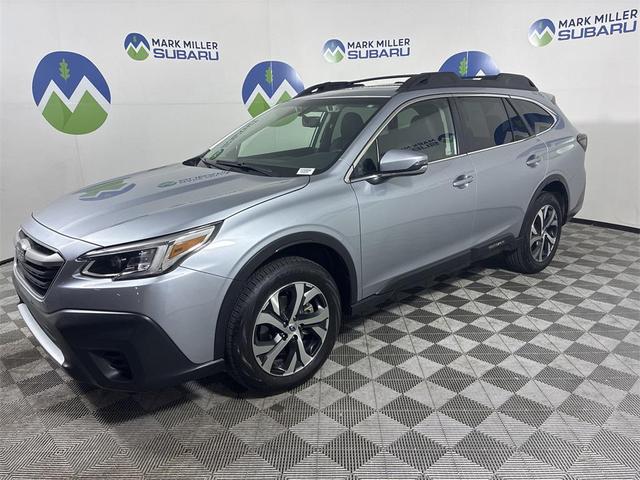 Photo of 2022 Ice Silver Metallic Subaru Outback