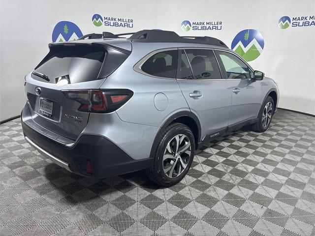 Photo of 2022 Ice Silver Metallic Subaru Outback