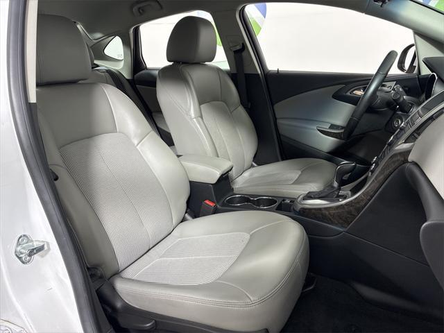Photo of 2015 Summit White Buick Verano