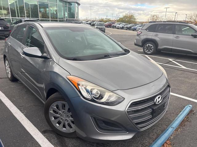 Photo of 2017 Galactic Gray Hyundai Elantra GT