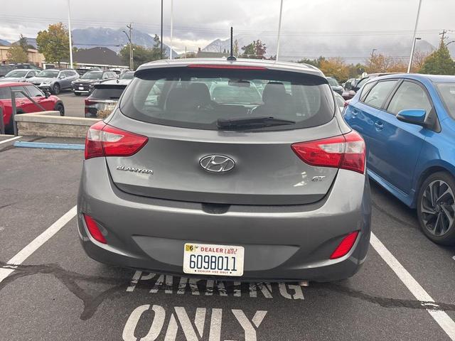 Photo of 2017 Galactic Gray Hyundai Elantra GT