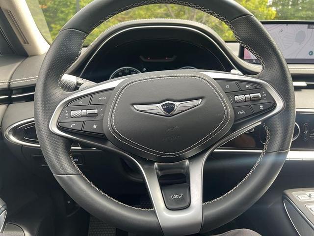 Photo of 2025 Uyuni White Genesis Electrified GV70