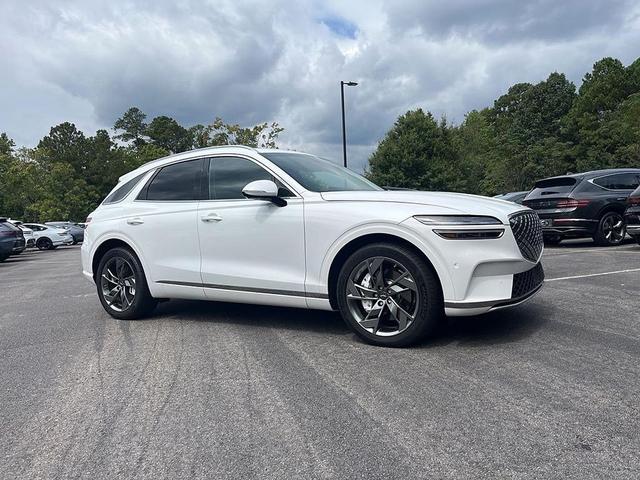 Photo of 2025 Uyuni White Genesis Electrified GV70