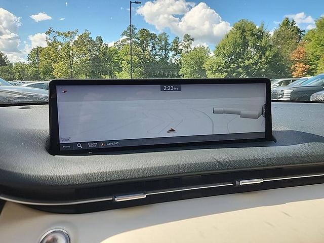 Photo of 2024 Uyuni White Genesis Electrified GV70