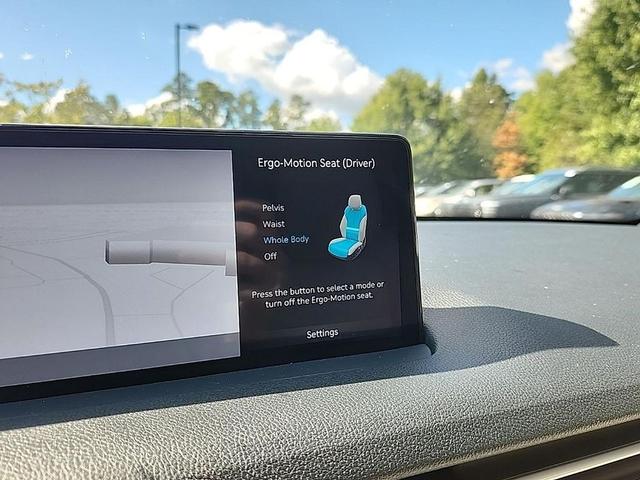 Photo of 2024 Uyuni White Genesis Electrified GV70