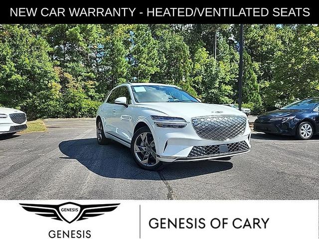Photo of 2024 Uyuni White Genesis Electrified GV70