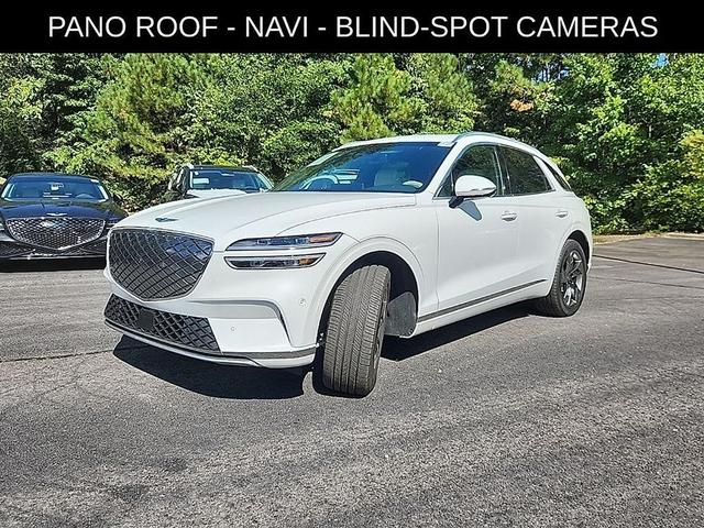 Photo of 2024 Uyuni White Genesis Electrified GV70