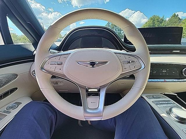 Photo of 2024 Uyuni White Genesis Electrified GV70