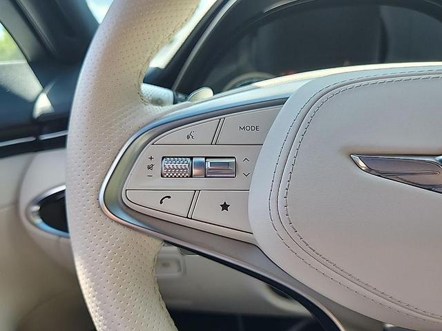 Photo of 2024 Uyuni White Genesis Electrified GV70