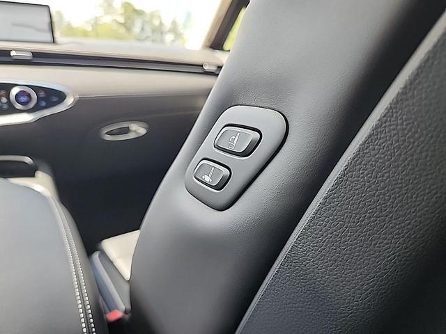 Photo of 2025 Savile Silver Genesis Electrified GV70