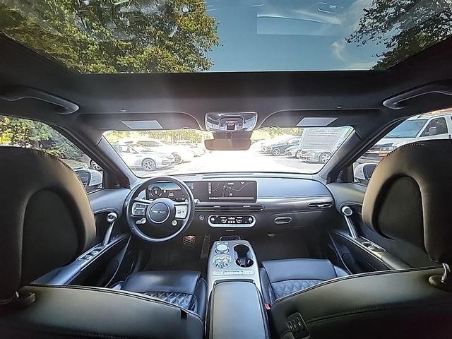 Photo of 2023 Uyuni White Genesis GV60