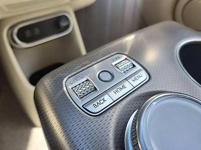 Photo of 2024 Uyuni White Genesis GV60