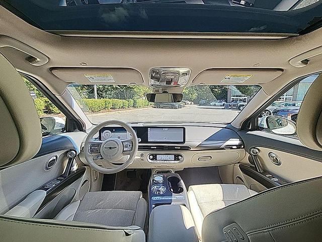 Photo of 2024 Uyuni White Genesis GV60