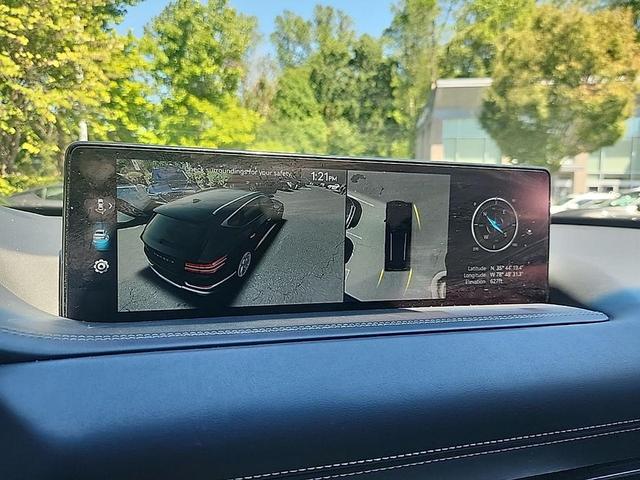 Photo of 2024 Vik Black Genesis GV80