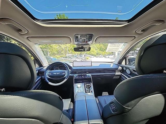 Photo of 2024 Vik Black Genesis GV80