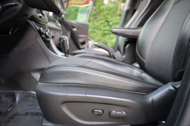 Photo of 2020 BLACK Chevrolet Trax