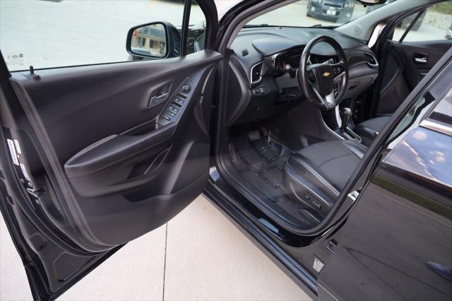 Photo of 2020 BLACK Chevrolet Trax