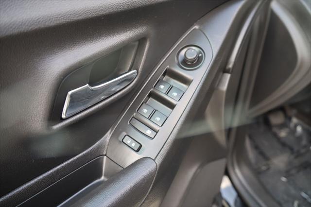 Photo of 2020 BLACK Chevrolet Trax
