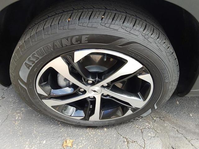 Photo of 2024 Sterling Gray Metallic Chevrolet Trax