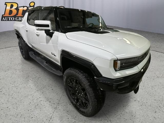 Photo of 2025 White GMC HUMMER EV Pickup