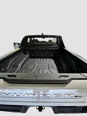 Photo of 2025 White GMC HUMMER EV Pickup