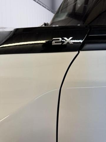 Photo of 2025 White GMC HUMMER EV Pickup