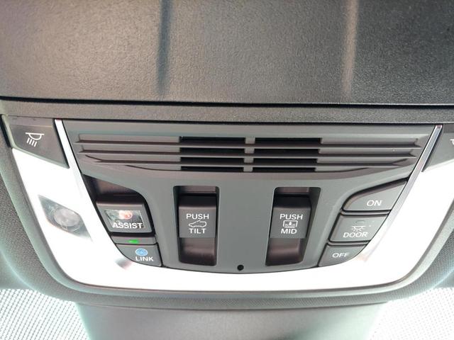 Photo of 2022 Liquid Carbon Metallic Acura MDX