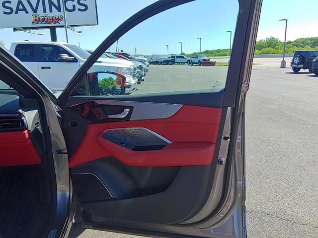 Photo of 2022 Liquid Carbon Metallic Acura MDX