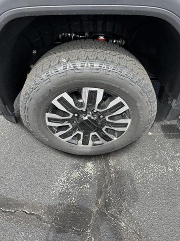 Photo of 2025 Onyx Black GMC Sierra 2500