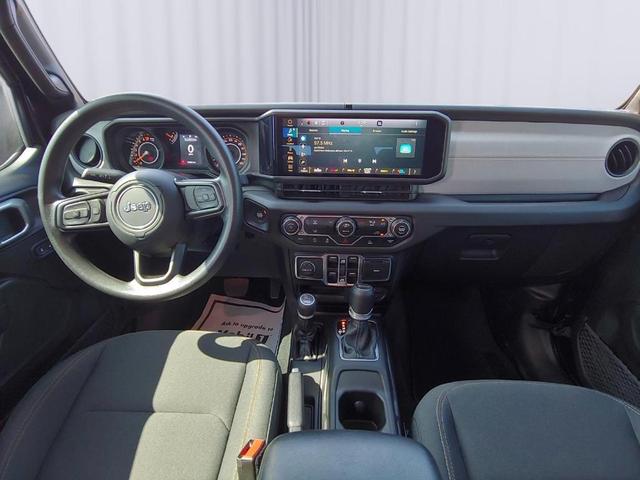 Photo of 2024 Black Clearcoat Jeep Gladiator