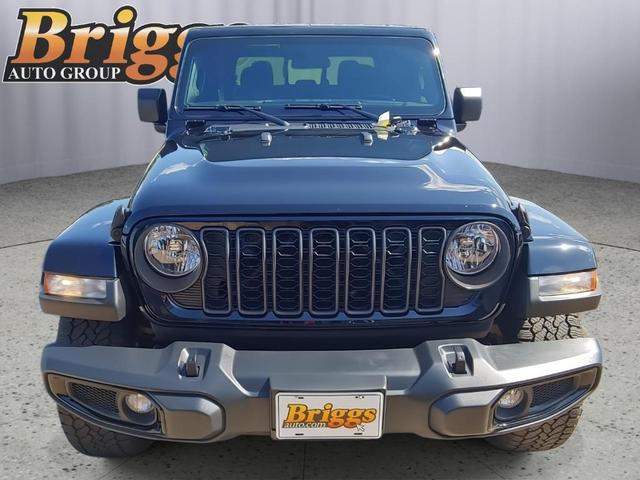 Photo of 2024 Black Clearcoat Jeep Gladiator
