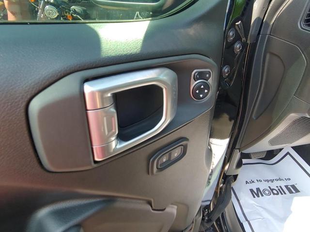 Photo of 2024 Black Clearcoat Jeep Gladiator