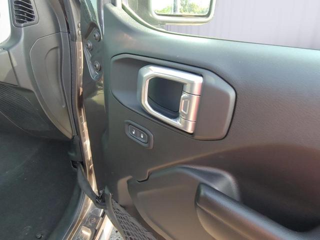 Photo of 2021 Granite Crystal Clearcoat Metallic Jeep Wrangler Unlimited